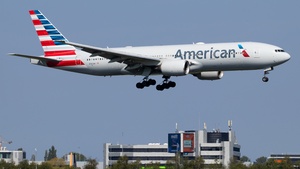 Photo of N762AN - Boeing 777-223(ER) operated by American Airlines