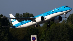 Photo of PH-NXU - Embraer ERJ-195-E2 operated by KLM Cityhopper