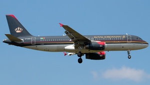 Photo of JY-AYU - Airbus A320-232 operated by Royal Jordanian Airlines