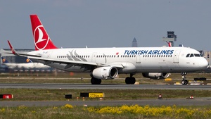 Photo of TC-JSZ - Airbus A321-231 operated by Turkish Airlines