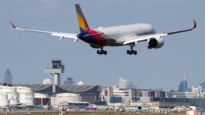 Photo of HL8360 - Airbus A350-941 operated by Asiana Airlines