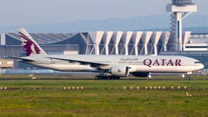 Photo of A7-BAT - Boeing 777-3DZ(ER) operated by Qatar Airways