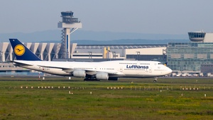 Photo of D-ABYL - Boeing 747-830 operated by Lufthansa