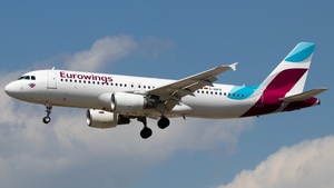 Photo of D-ABFR - Airbus A320-214 operated by Eurowings