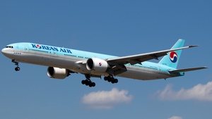 Photo of HL7782 - Boeing 777-3B5(ER) operated by Korean Air