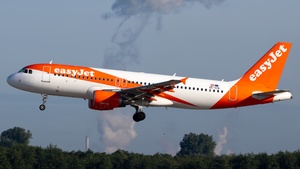 Photo of OE-ICN - Airbus A320-214 operated by easyJet Europe