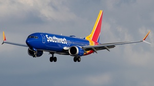 Photo of N8992L - Boeing 737 MAX 8 operated by Southwest Airlines