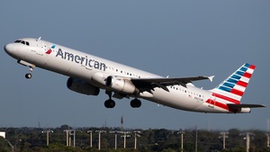 Photo of N927UW - Airbus A321-231 operated by American Airlines