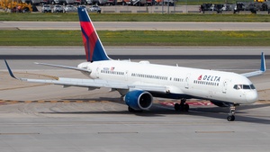 Photo of N822DX - Boeing 757-26D operated by Delta Air Lines