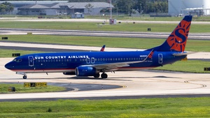 Photo of N829SY - Boeing 737-8F2 operated by Sun Country Airlines