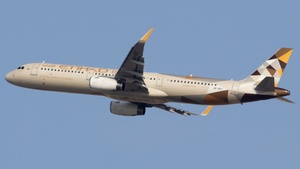 Photo with serial 6143 - Airbus A321-231
