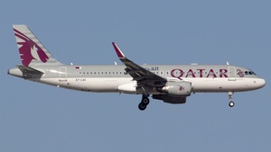 Photo of A7-LAC - Airbus A320-214 operated by Qatar Airways
