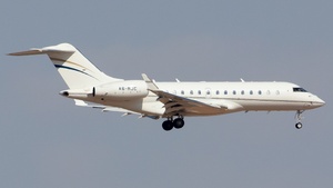 Photo of A6-RJC - Bombardier Global 5000 operated by Royal Jet