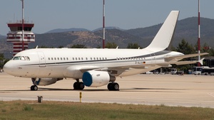 Photo of D-ALXX - Airbus A319-115(CJ) operated by K5 Aviation