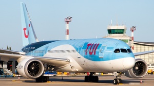 Photo of G-TUIH - Boeing 787-8 Dreamliner operated by TUI Airways