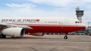 Photo with serial 1240 - Airbus A330-243(CJ)