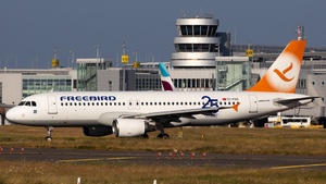 Photo of TC-FHC - Airbus A320-214 operated by Freebird Airlines