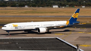 Photo with serial 32713 - Boeing 777-31H(ER)