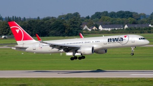 Photo of N536US - Boeing 757-251 operated by Northwest Airlines