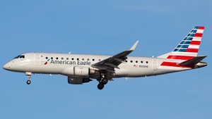 Photo of N103HQ - Embraer ERJ-175LR operated by American Eagle (opb Republic Airways)