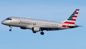 Photo of N136HQ - Embraer ERJ-175LR operated by American Eagle (opb Republic Airways)