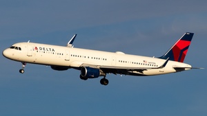 Photo of N397DN - Airbus A321-211 operated by Delta Air Lines