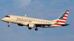Photo of N433YX - Embraer ERJ-175LR operated by American Eagle (opb Republic Airways)