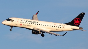 Photo of C-FRQW - Embraer ERJ-175SU operated by Air Canada Express (opb Jazz Air)