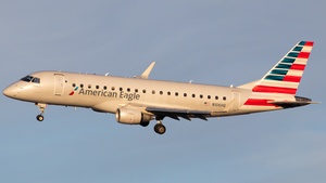 Photo of N106HQ - Embraer ERJ-175LR operated by American Eagle (opb Republic Airways)