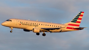 Photo of N121HQ - Embraer ERJ-175LR operated by American Eagle (opb Republic Airways)