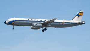 Photo of D-AISZ - Airbus A321-231 operated by Lufthansa