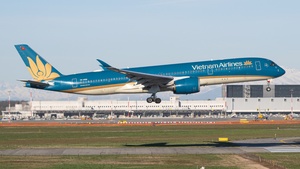 Photo of VN-A896 - Airbus A350-941 operated by Vietnam Airlines