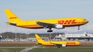 Photo of D-AEAJ - Airbus A300B4-622R(F) operated by European Air Transport