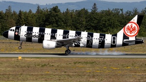 Photo of D-ASGE - Airbus A320-214 operated by Condor