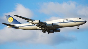 Photo of D-ABYT - Boeing 747-830 operated by Lufthansa