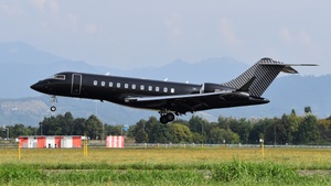 Photo of OO-WLP - Bombardier Global 5500 operated by Luxaviation Belgium