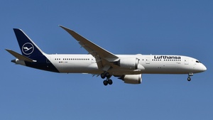 Photo of D-ABQC - Boeing 787-9 Dreamliner operated by Lufthansa