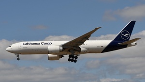 Photo of D-ALFL - Boeing 777-FBT operated by Lufthansa Cargo
