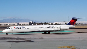 Photo of N979DL - McDonnell Douglas MD-88 operated by Delta Air Lines