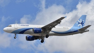 Photo of XA-DOS - Airbus A320-214 operated by Interjet