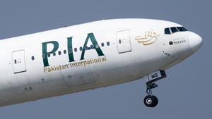 Photo of AP-BMS - Boeing 777-3Q8(ER) operated by PIA Pakistan International Airlines