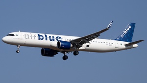 Photo of AP-BOE - Airbus A321-251NX operated by Airblue