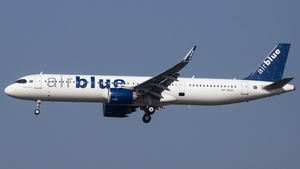 Photo of AP-BOD - Airbus A321-251NX operated by Airblue