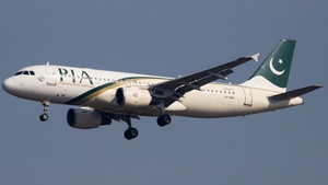 Photo of AP-BMX - Airbus A320-214 operated by PIA Pakistan International Airlines