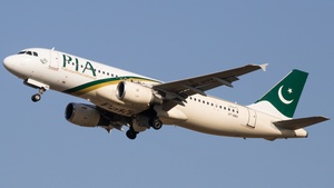 Photo of AP-BMX - Airbus A320-214 operated by PIA Pakistan International Airlines