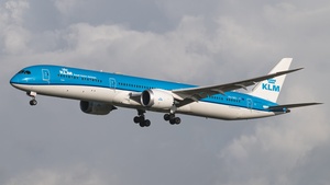 Photo of PH-BKI - Boeing 787-10 Dreamliner operated by KLM Royal Dutch Airlines