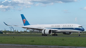 Photo with serial 619 - Airbus A350-941