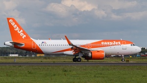 Photo of OE-LST - Airbus A320-251N operated by easyJet Europe
