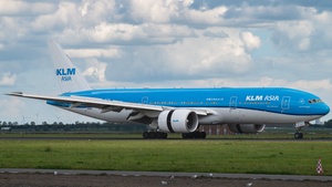 Photo of PH-BQK - Boeing 777-206(ER) operated by KLM Asia