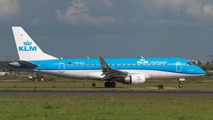 Photo of PH-EXL - Embraer ERJ-175STD operated by KLM Cityhopper